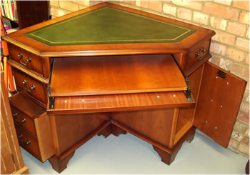 Corner Computer Desk Computer with Keyboard Tray and Cupboard for Tower